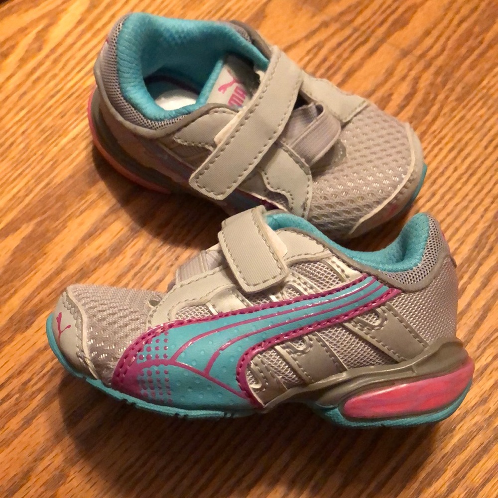 Puma tennis shoes